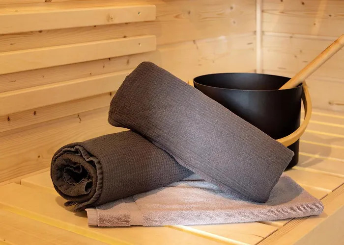 Egge 7a Mit Whirpool U Sauna * Altenbeken
